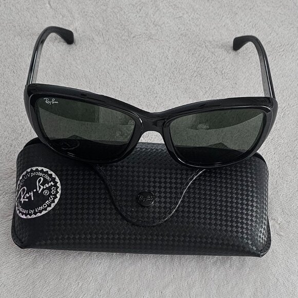 Ray-Ban RB4174 Sunglasses and Ray Ban Case - Picture 1 of 12